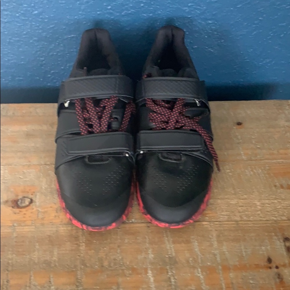 ✨Mark Down✨ Reebok legacy lifters